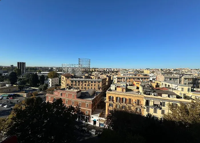 View In Ostiense With Balcony Daire