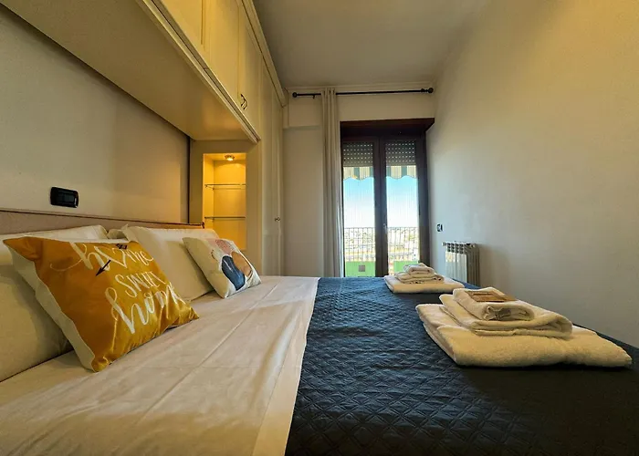 Daire View In Ostiense With Balcony *